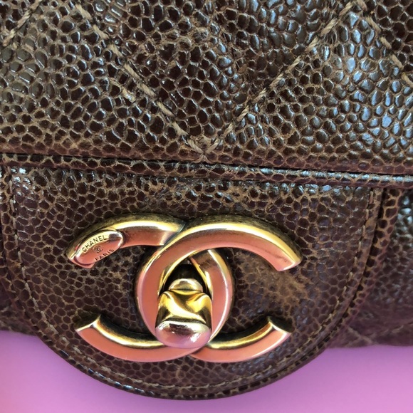 Chanel - Picture 2 of 16